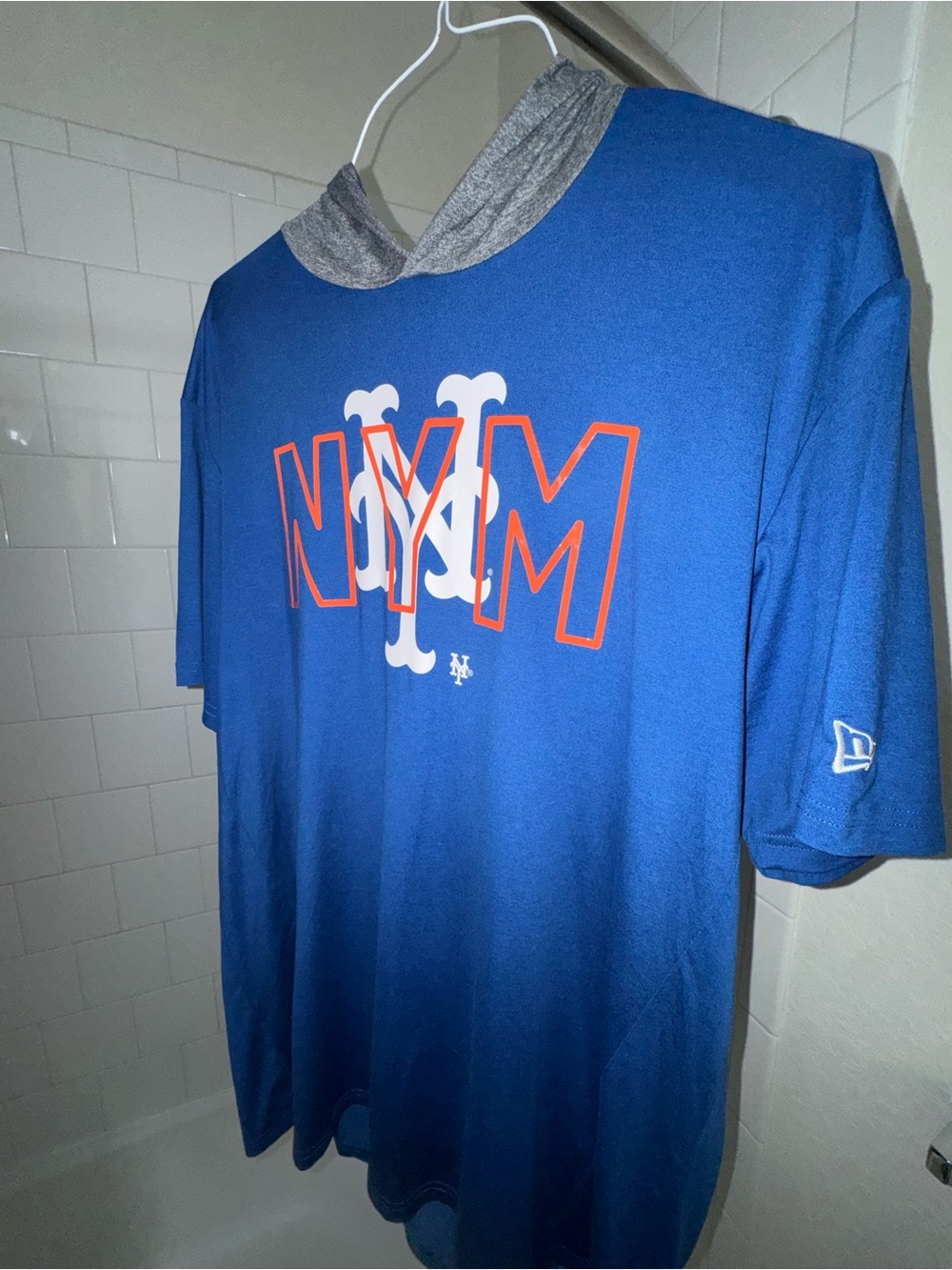 Men’s NY Mets New Era Hoodie Pregame Shirt